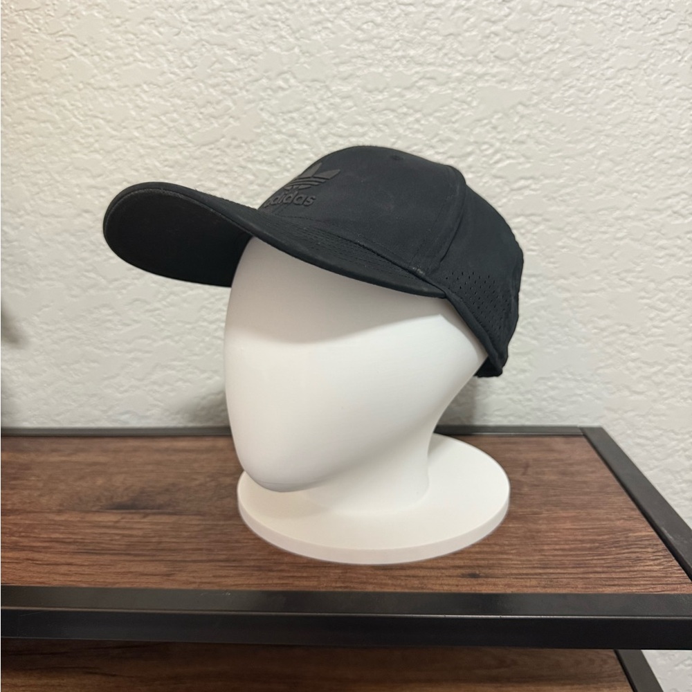 Adidas Classic Black Hat - Picture 3 of 4
